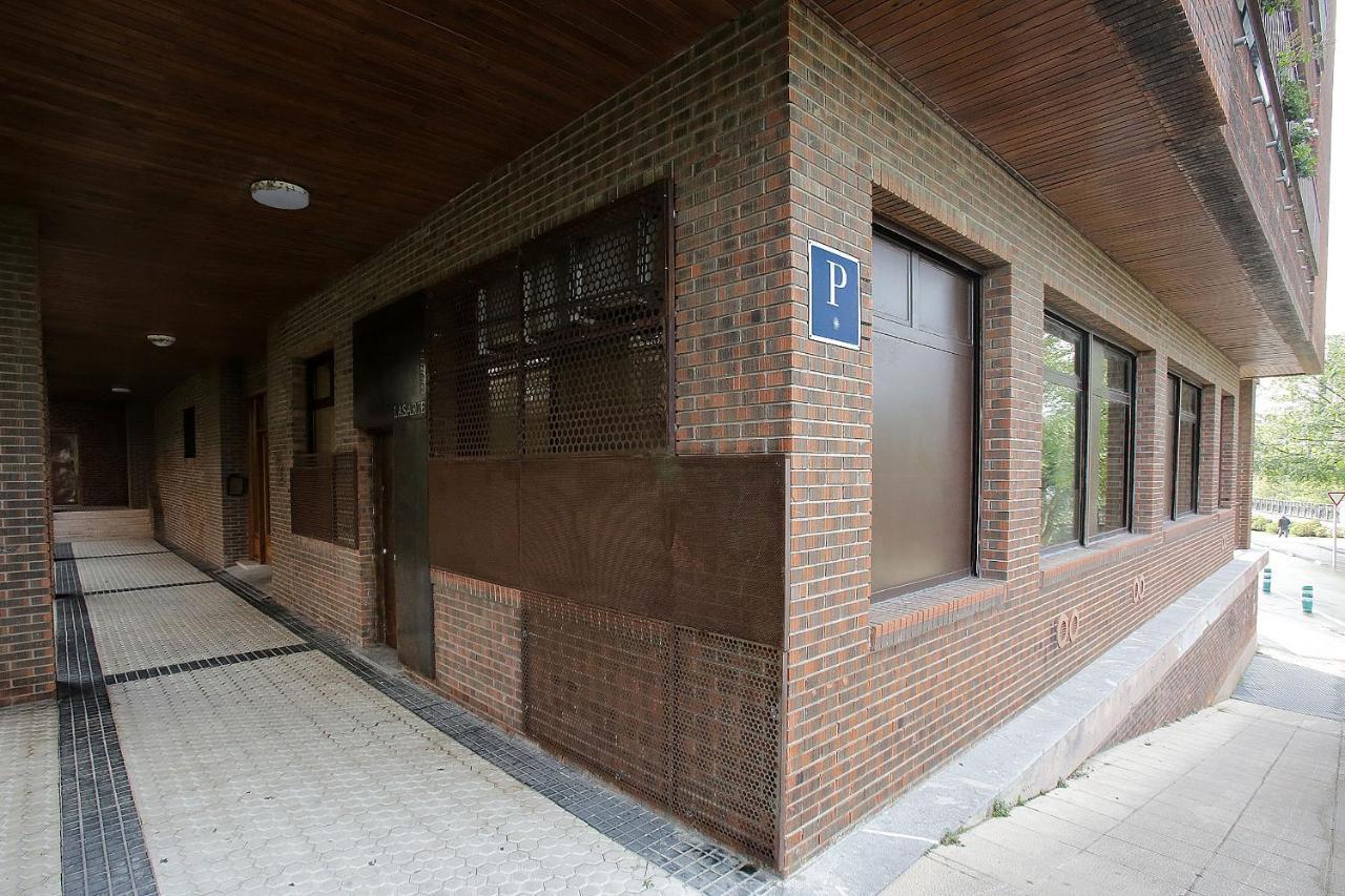Lasarterooms Autocheck-In Lasarte Oria Exterior foto